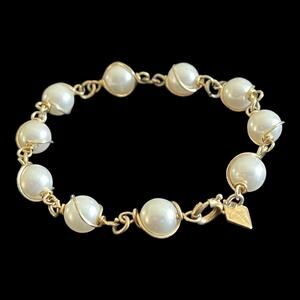 VTG Sarah Coventry c1966 Sim. PEARL BRACELET 7.5" Gold Tone Wrapped Faux Pearls
